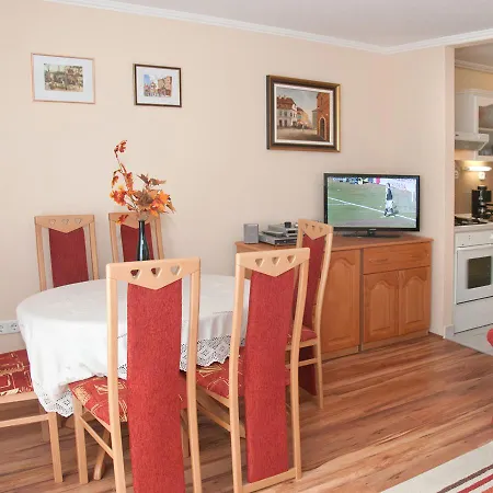 Golden Axe Apartament *